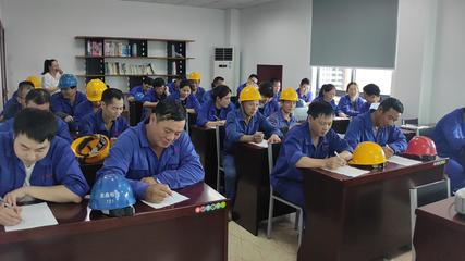 寧波涂協為會員企業組織職業技能培訓 技術服務促進行業發展